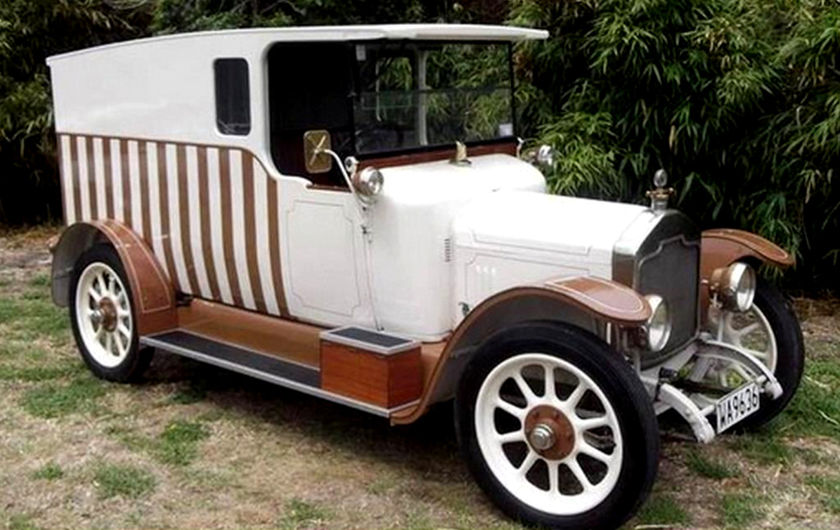Rover 12hp Clegg Van